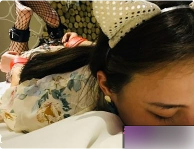 泄密瑜伽老师《林依婷》女神作品