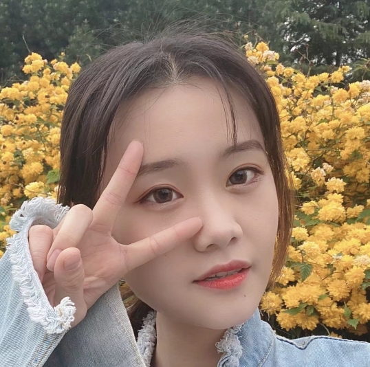 探花系列-品尝女大学生的裤里黑丝装