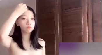 抖音高颜值Loli（小阿甜）火辣舞蹈，娇嫩诱人玉体引人无限遐想【866MB】