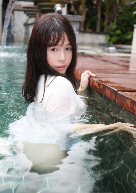 清纯小湿妹妮妮合集：成功会晤土豪爸爸