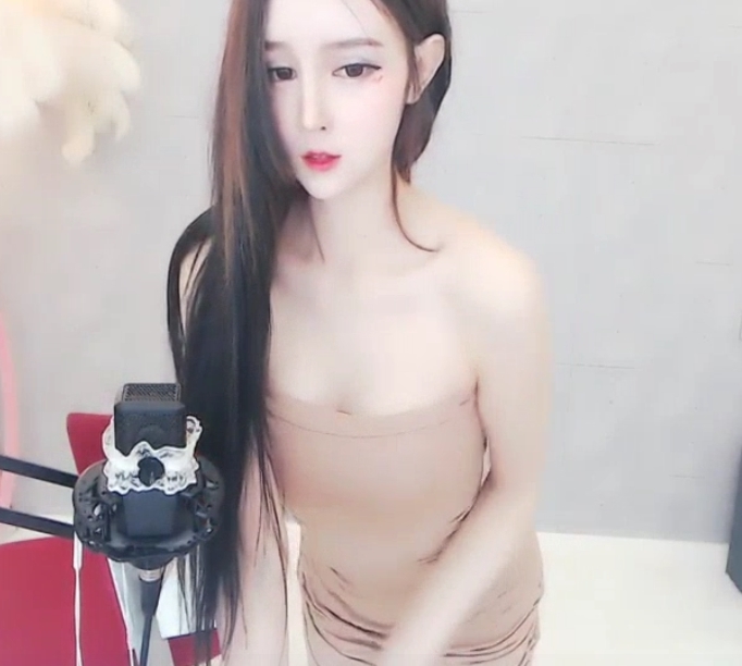 熊猫TV主播杜珊珊定制万元土豪礼物