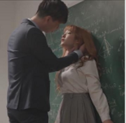 放学后教室里的老师和CR