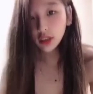 嫩白姐姐骑马马