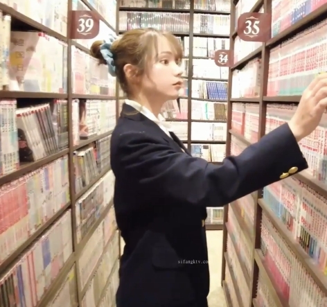 搬运美女图书馆玩弄视频1V129MB百度盘