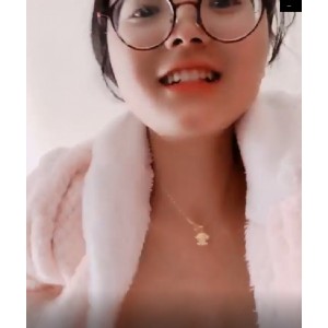 限时独家河源美女胡玉梅自拍大曝光！152P高清大片，仅限58V会员下载！