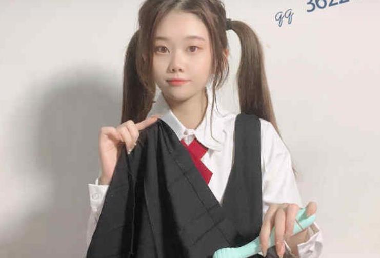 虎牙双马尾妹子六碗鱼子酱露脸Dva合集