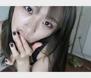 网红安雪儿推出口红系列，香气宜人