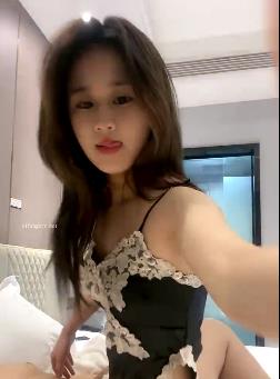 神仙级新人秀李鹿林自拍视频，时长四到五小时，完美嫩身材，真枪实弹推荐