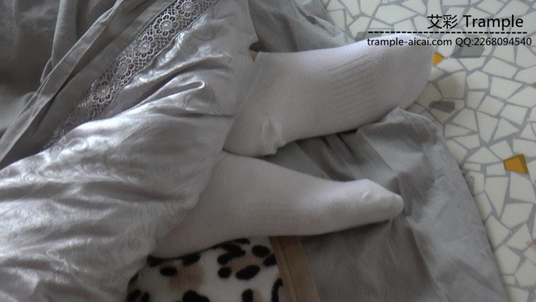 偷舔熟睡学生妹白袜视频27分钟1.08GB高清