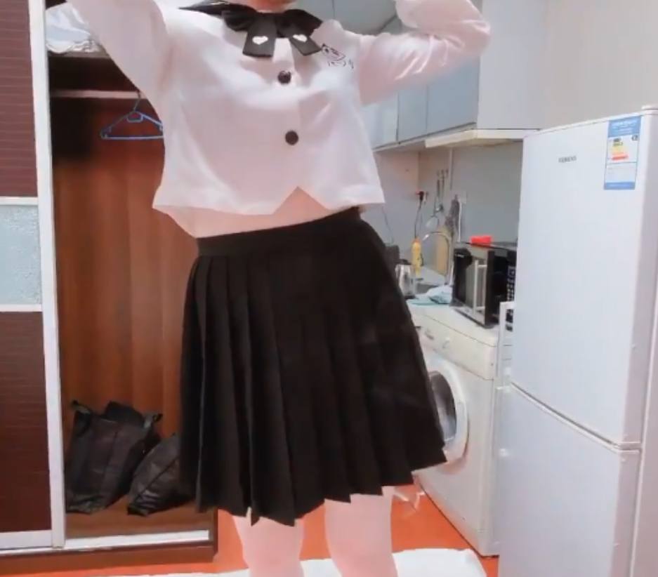 柠檬酱福利视频+直播合集15.4g光“阴”妹子酱英雄联盟