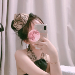 1.《网红朵朵酱作品合集：甜品篇》2.《探索美食的网红朵朵酱作品合集》3.《朵朵酱的美食创意合集》4.《网红朵朵酱的烹饪秘籍合集》5.《朵朵酱的美食教程合集：从零开始学烹饪》6.《网红朵朵酱的创意料理合集》7.《朵朵酱的饮品创意合集：让你爱上喝水》8.《网红朵朵酱的烘焙艺术合集》9.《朵朵酱的家常菜合集：轻松做出美味》10.《网红朵朵酱的健康食谱合集》