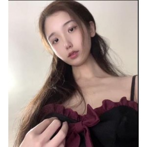 果冻小姐：高颜值女神露脸自拍短视频