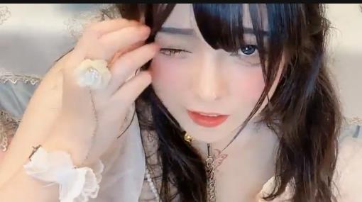 Sherry-niko生日密码房表演自拍高清视频时长56分钟