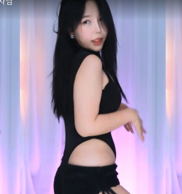 女主播小雨跳舞抖音风打包视频集合68.8G