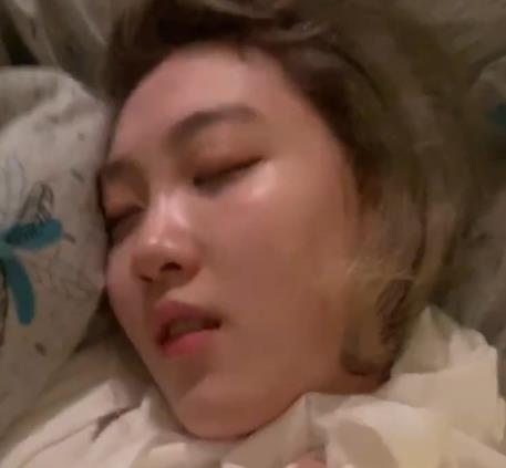 晨晨:精选大学生反差妹,男友无下限玩,25V2.4G视频资源