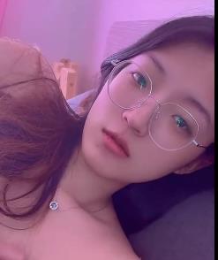 全网最火反差眼镜妹甄选视频集合，人气女神Song、斯文学生思雨、S货大学生萧媚儿，作者自拍作品，性感眼镜妹图集