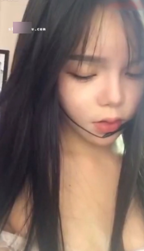 优质女神yuki改名一只囚，私拍福利视频共8个，总时长25分08秒，文件大小379M