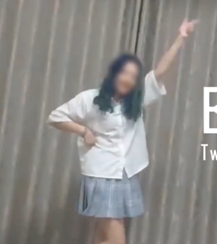 查小理户外勾引路人视频合集：30.4g，545个视频，百度、ed2k、桃桃丸子