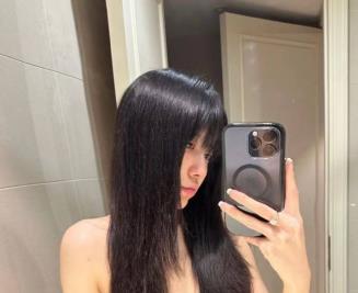 杭外小姐姐自拍三人游，道具丰富身材极好，清晰度高达185V-2.6G