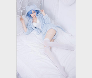 微博美女仙九Airi合集：颜值身材皮肤脚趾jiojio丝质袜子尼禄