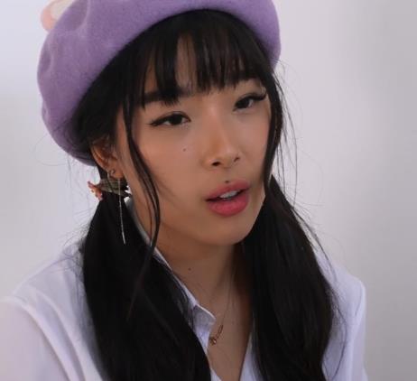 亚裔女Y-ElleLee自拍合集，男Y黑鬼口B女同视频，时长51分-37分-39分-25分，下载观看