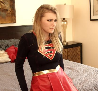 北欧女神melodymarks挑战女超人,1V4.6G经典作品震撼特效H攻击技能激光眼