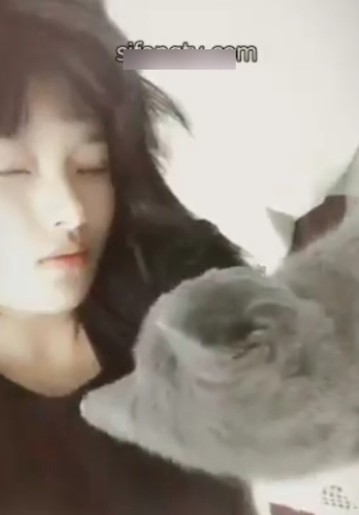 的标题可以是:经典重现高倩rou+tun小妹子,75V458M视频资源补充19/20年老资源,增加115部必看