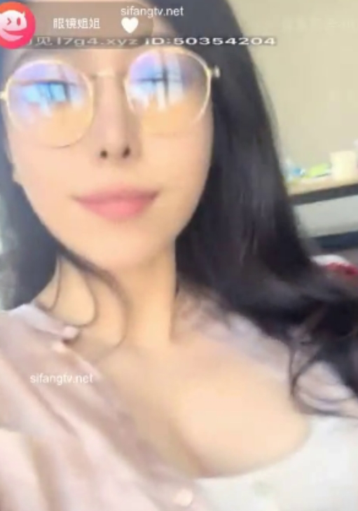 “风韵独特,眼镜姐姐22v9.2g视频精彩表演,百度搜索下载,收藏诱惑55次!”