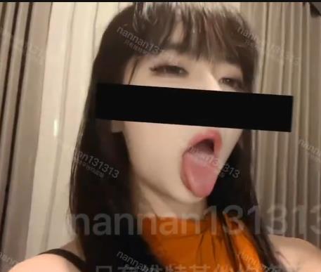 kkitty：微露脸女神，反差婊，短资源，全脸自拍，下水道福利姬
