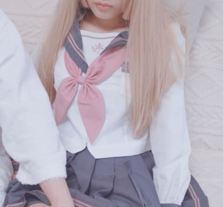 米胡桃MeeHuTao：百度收藏828，白丝蓝色死库水，视频数量惊人