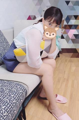 海角16V2.3G侄女笔记本电脑NueLian