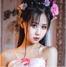 高颜值网红小雪的汉服视频大集合