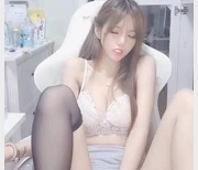 墨染：社保身材颜值主播COS合集，粉丝福利下载！