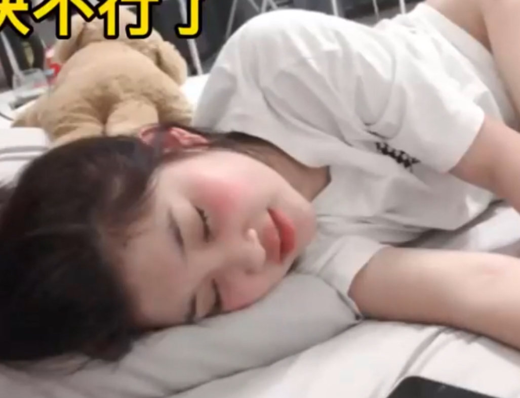 狮子座大神Walker美女萌妹63V+3.94G打粑粑合集，百度盘推荐新贴