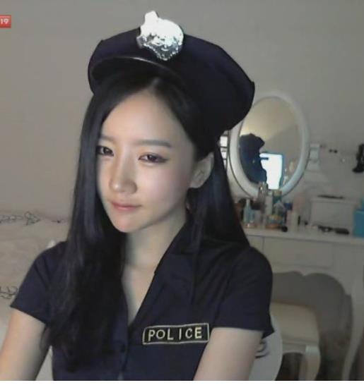 韩国女主播如懿珍稀自拍视频1集643M,颜值超高的抖音网红女友资源推荐