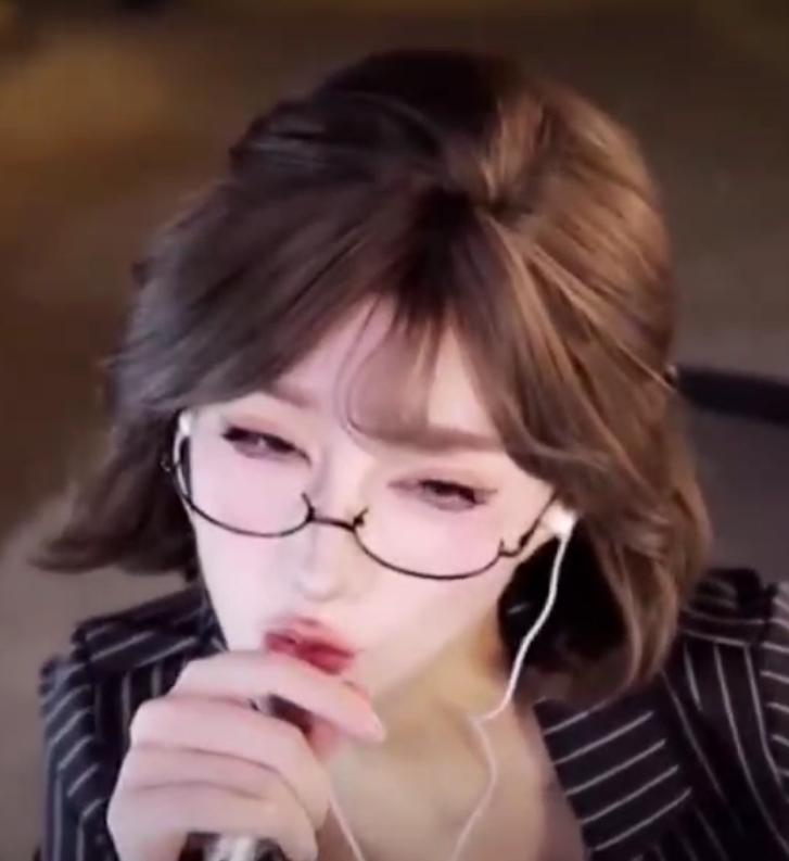 学巨匠的生活和创作。粉丝们快来领略张爱玲的魅力吧！（福利视频大合集，百度盘28G）