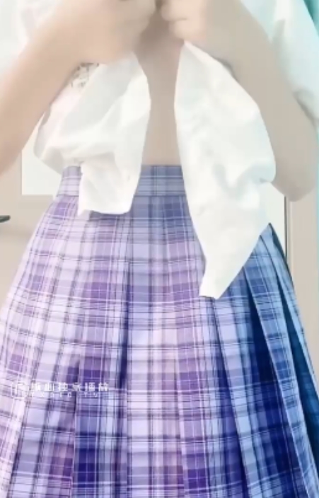 放飞自我，JK嫩妹椅上放飞自我，百度盘存储，福利姬佐美，1V+158MB