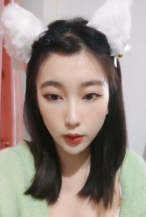 妮儿学姐292v207g合集：百度下载，十柒学姐精彩表现，去重保真，截至12.07