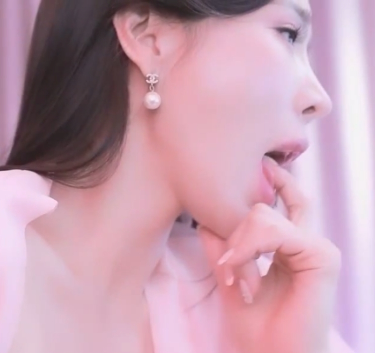 高恩珠：逗趣热舞视频大放送！百度ED2K收藏量高达163