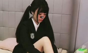 露脸糖心新人-创可贴贴[3V-790M]：调皮可爱女主展现魅力，鲍鲍点有惊喜