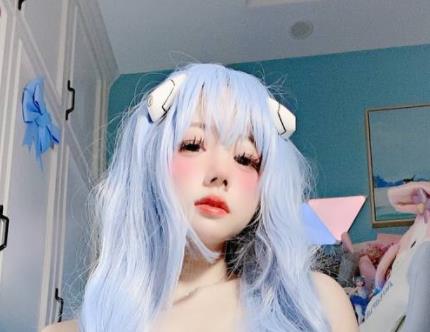 网红佳佳最新拖把资源！11个视频总时长349分钟，清凉风格自拍素材福利