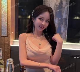 韩国人气女团成员自拍8分钟视频，颜值服装身材完美，失落的下水道之旅