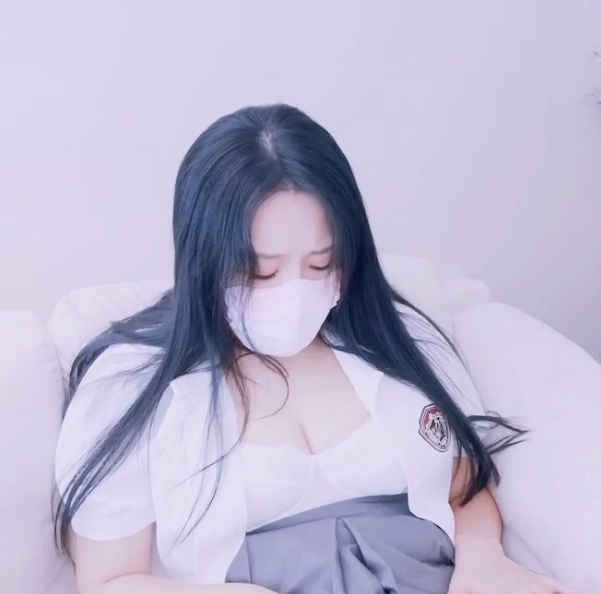 高冷女神樱桃空空：37部神秘视频总计41.7兆，百度ED2K收藏，樱空桃桃jdsy097