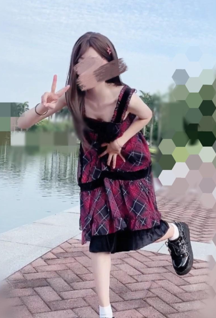 家庭温馨视频《海角剧情思考自己妹妹12v2.78g》收藏128