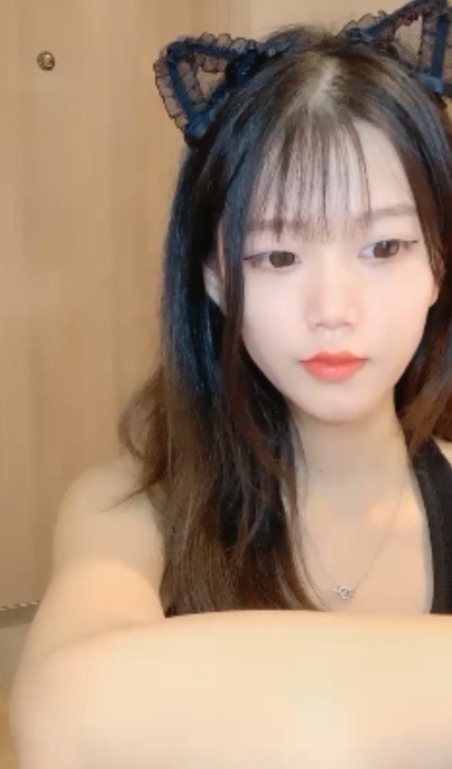 热舞葡萄妹妹：13MB视频收藏狂潮