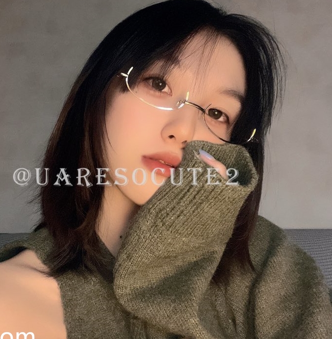 气质女神uaresocute尺度福利视频21分钟，文件大小560.49MB