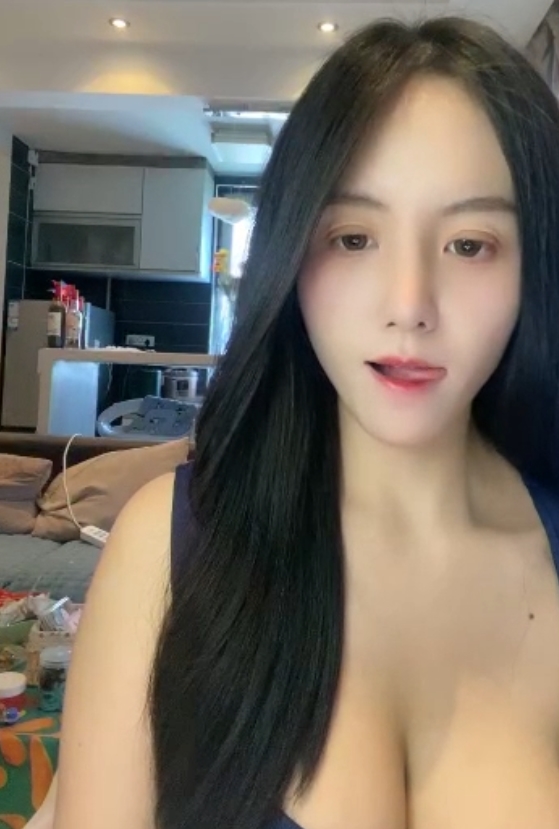 独家原创顶级绿播女神棉MM最美瞬间，5小时超清画质视频惊艳上线