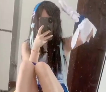 转载推特王者cos水印合集23V144M，包含小视频与图集，购买需谨慎