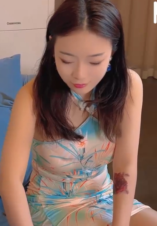 大人百度盘解压合集1V759M，老公逼迫娇妻以身偿还，密码解压注意事项