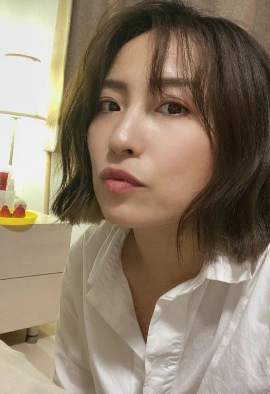 推特Zoemilf反差教师35部350M奇怪少妇